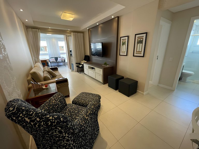cód 56 - Apartamento á 300M do mar