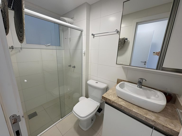 Cód 58 - Apartamento de 2 suítes com piscina.