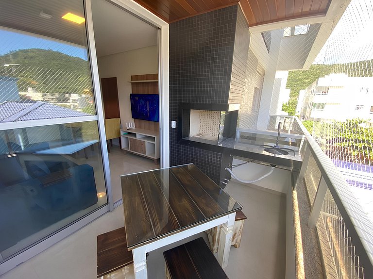 Cód 66 - Excelente apartamento á 350 do mar