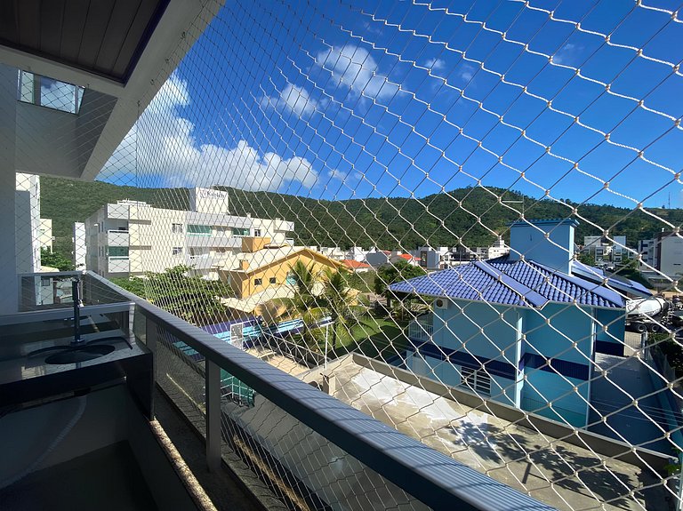 Cód 66 - Excelente apartamento á 350 do mar