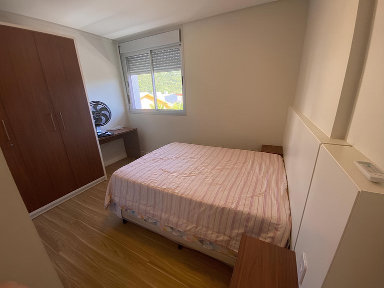 Cód 66 - Excelente apartamento á 350 do mar
