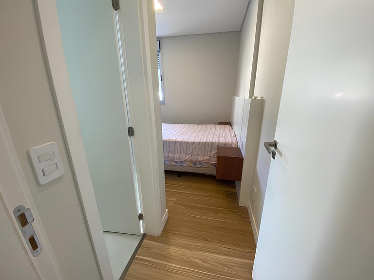Cód 66 - Excelente apartamento á 350 do mar