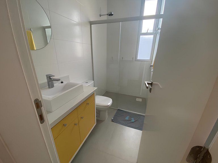 Cód 66 - Excelente apartamento á 350 do mar