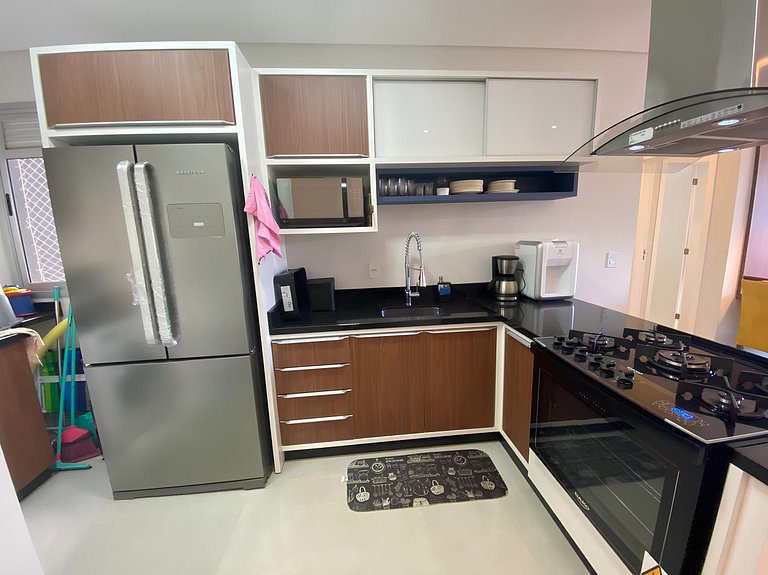 Cód 66 - Excelente apartamento á 350 do mar