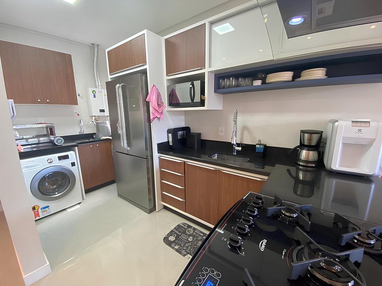 Cód 66 - Excelente apartamento á 350 do mar