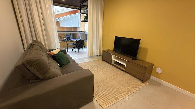 Cód 67 - Apto com 2 dorm no Arpoador Palmas
