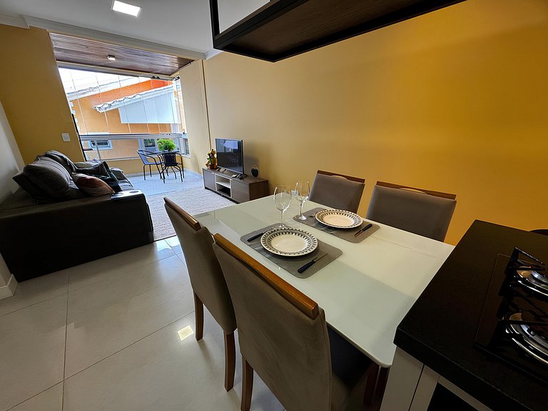 Cód 67 - Apto com 2 dorm no Arpoador Palmas