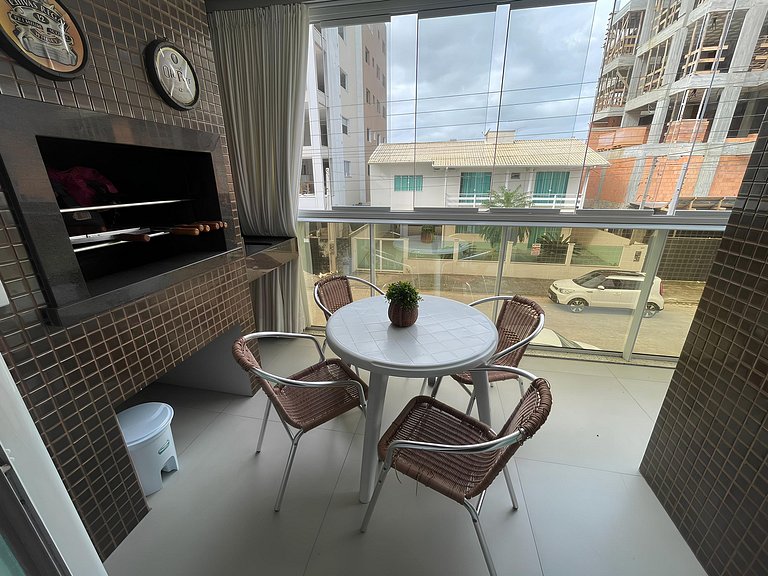 Cód 68 - Apartamento á 200m do mar