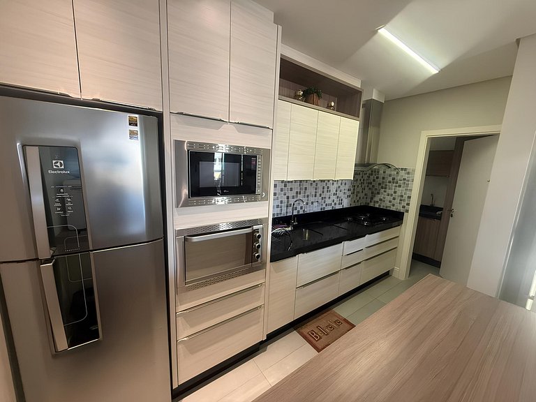 Cód 68 - Apartamento á 200m do mar