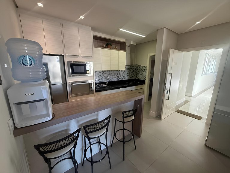 Cód 68 - Apartamento á 200m do mar