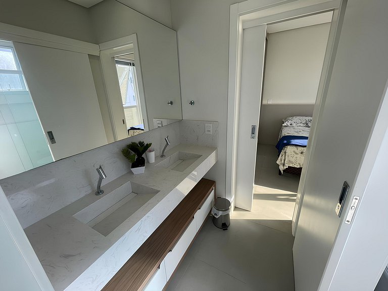 Cód 70 - Apartamento á 280m do mar