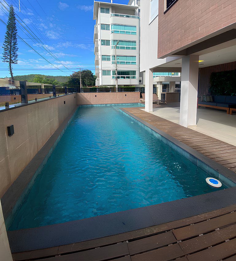 Cód 76 - Apartamento especular á 180 m do mar