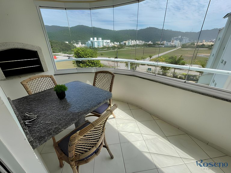 Cód 77 - Apto com 3 dorm e vista mar no Corsário