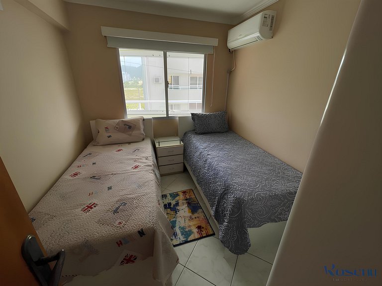 Cód 77 - Apto com 3 dorm e vista mar no Corsário