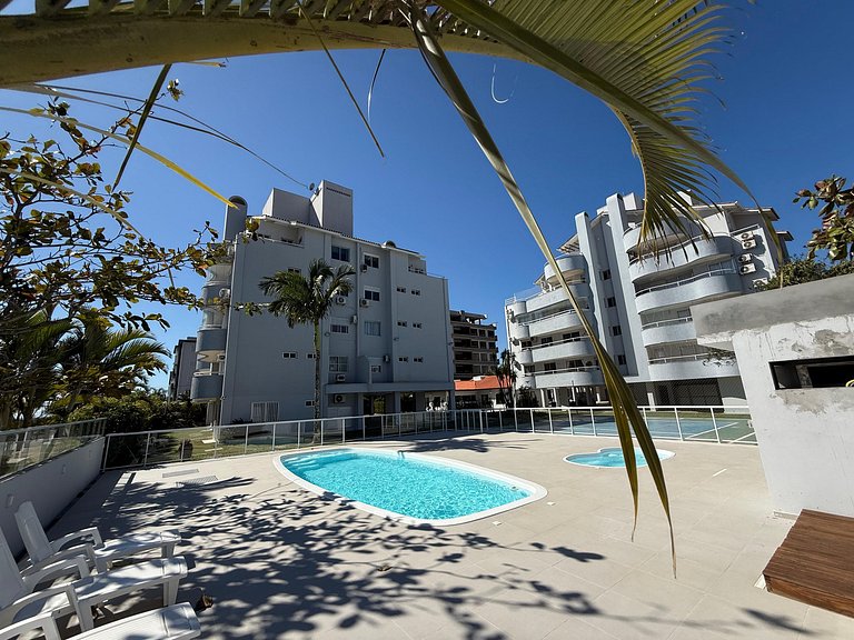 Cód 78 - Belo apartamento à 80m do mar