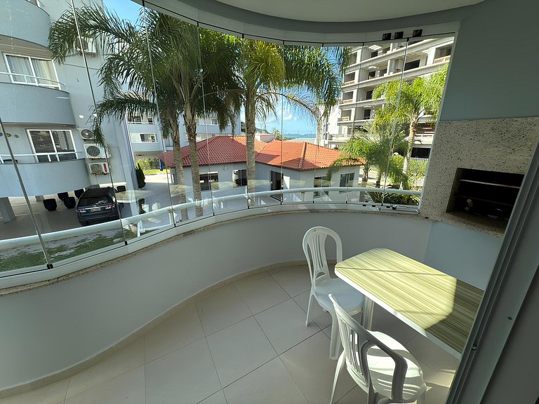 Cód 78 - Belo apartamento à 80m do mar