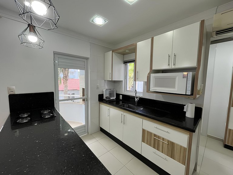 Cód 78 - Belo apartamento à 80m do mar