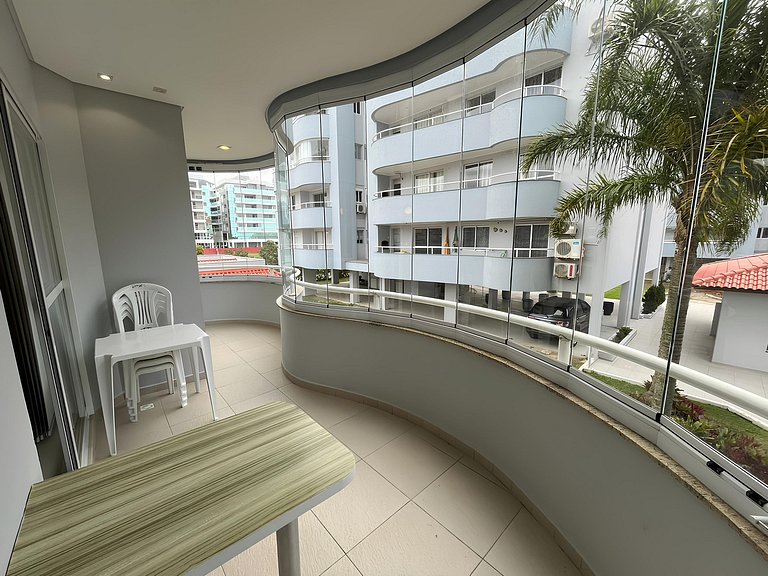Cód 78 - Belo apartamento à 80m do mar