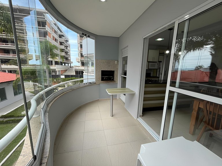 Cód 78 - Belo apartamento à 80m do mar