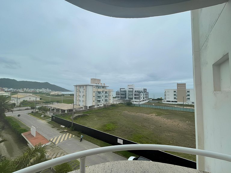 Cód 79 - Apto com hidromassagem e vista mar