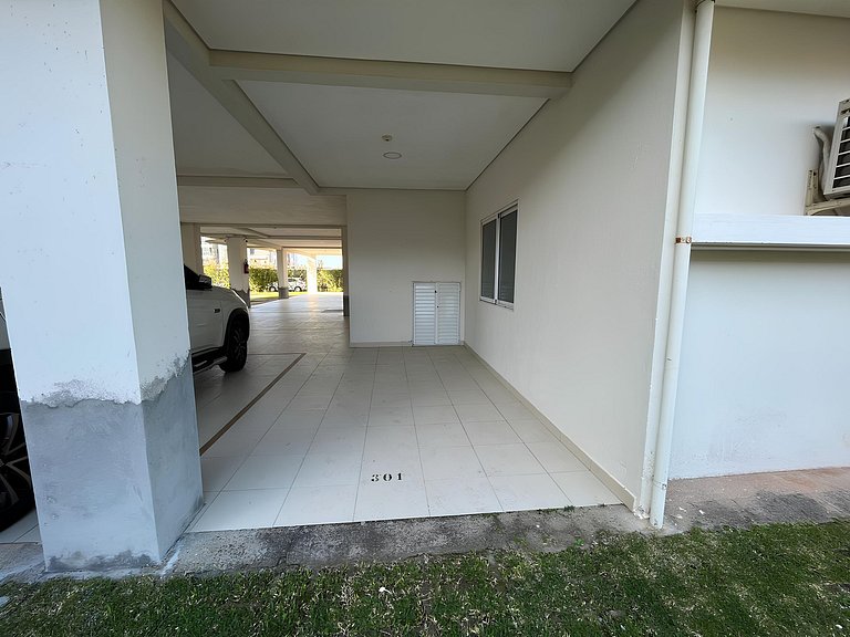 Cód 79 - Apto com hidromassagem e vista mar