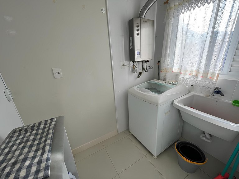 Cód 79 - Apto com hidromassagem e vista mar