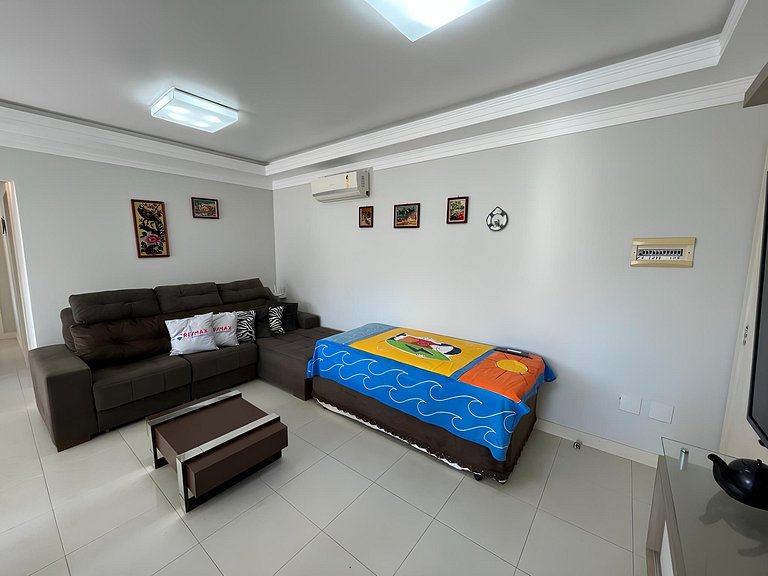 Cód 79 - Apto com hidromassagem e vista mar