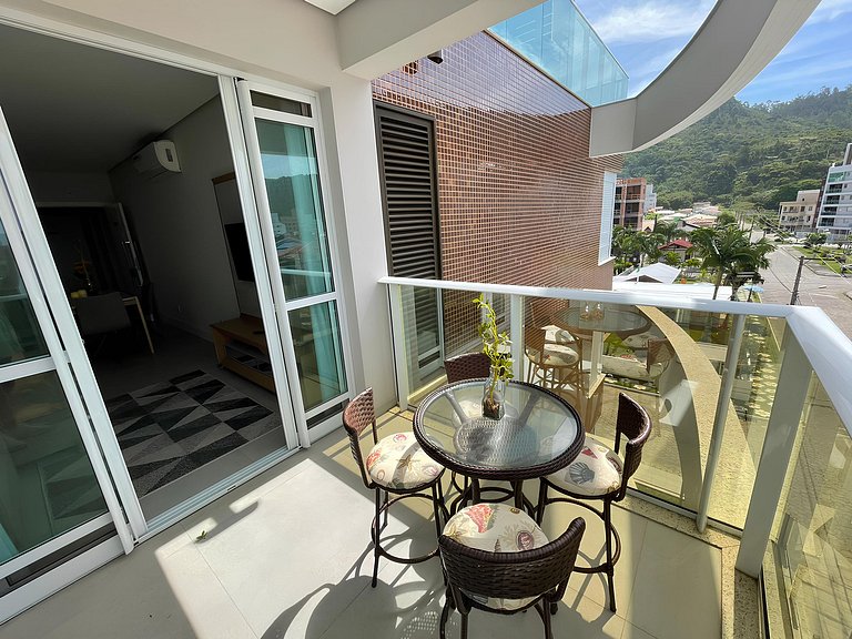 Cód 80 - Excelente Apartamento á 180m do mar