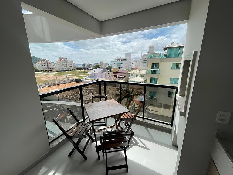 Cód 82 - Apartamento á 280m do mar