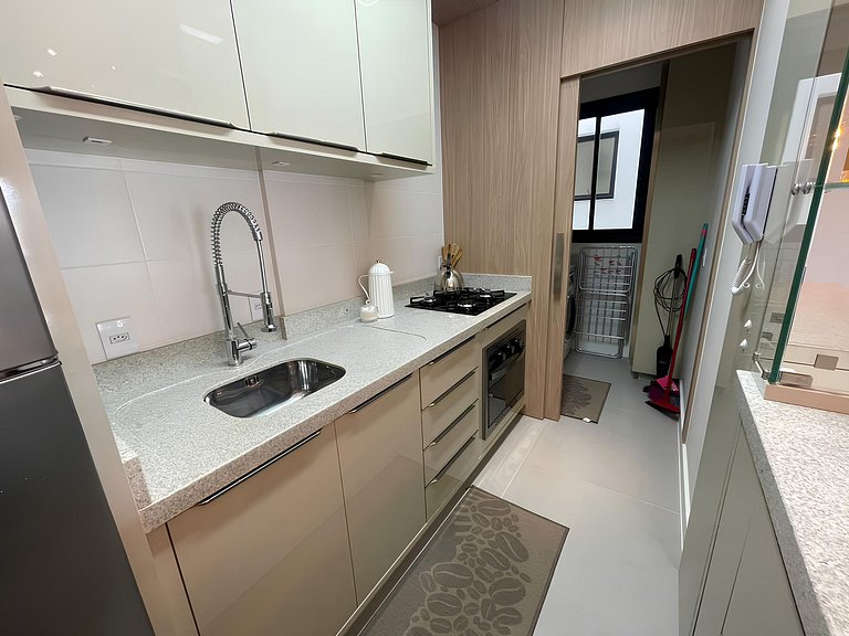 Cód 82 - Apartamento á 280m do mar