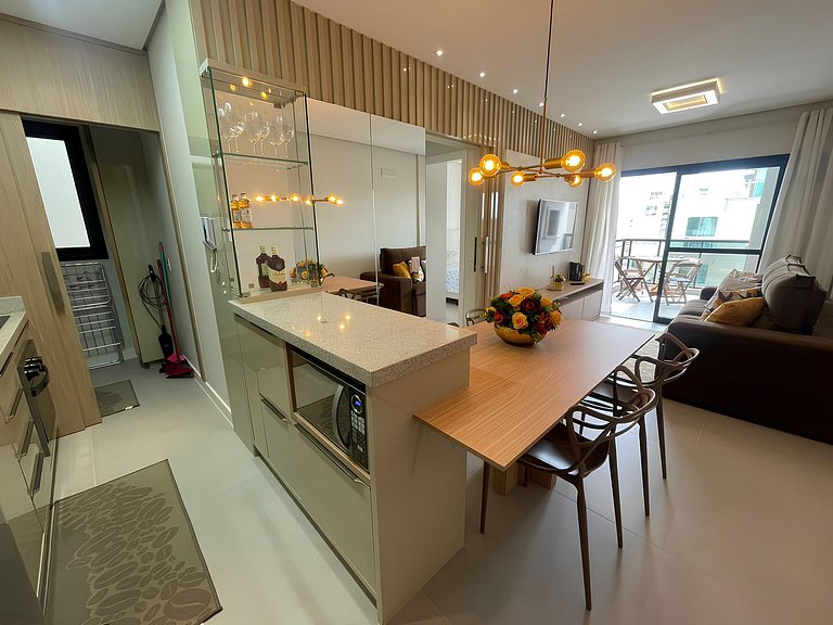 Cód 82 - Apartamento á 280m do mar