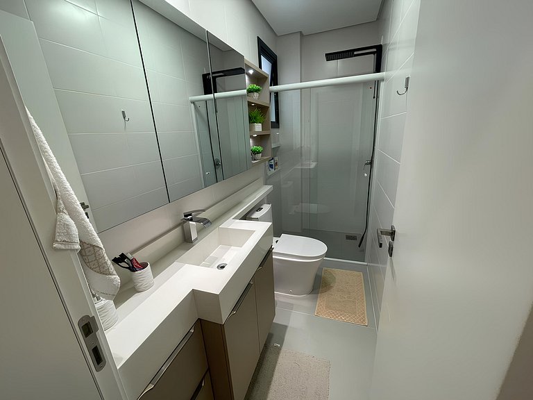 Cód 82 - Apartamento á 280m do mar