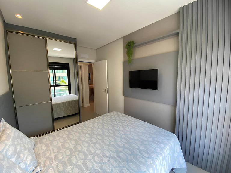 cód 84 - Apartamento á 280 m do mar com piscina