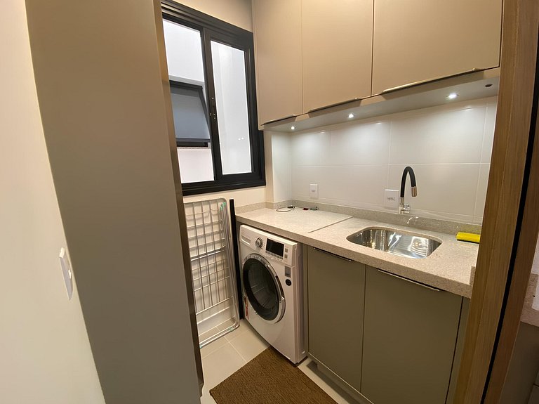 cód 84 - Apartamento á 280 m do mar com piscina