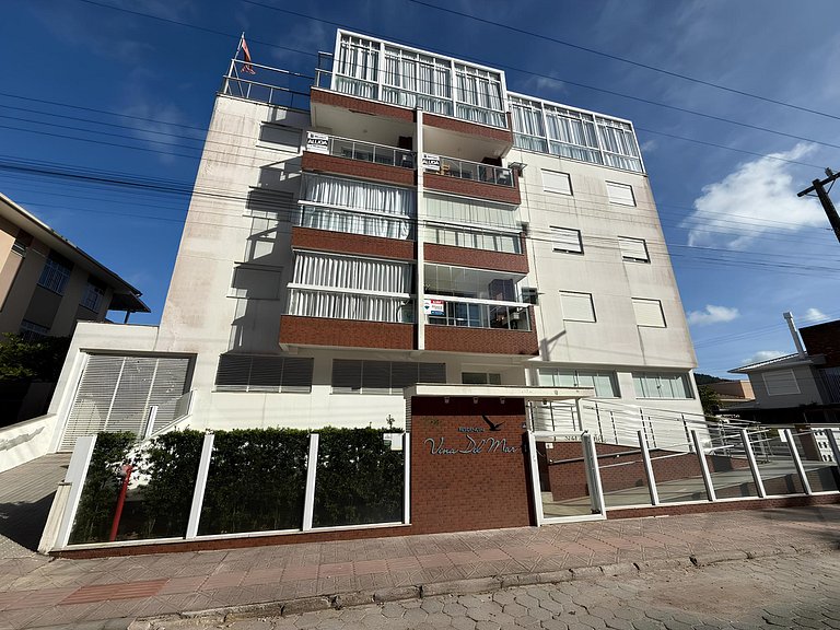 cód 88- Apartamento aconchegante á 100m do mar