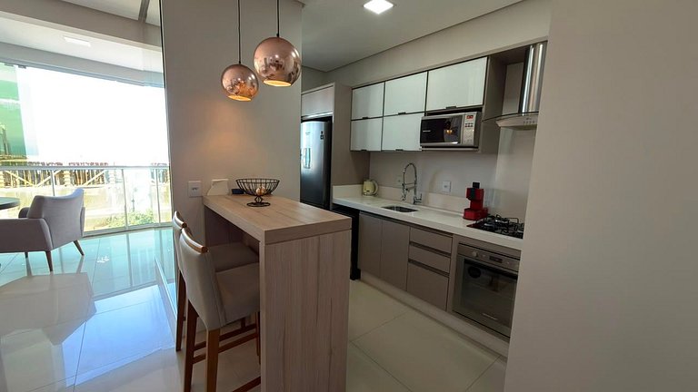 Cód 14- belo apartamento a penas 100 metros do mar