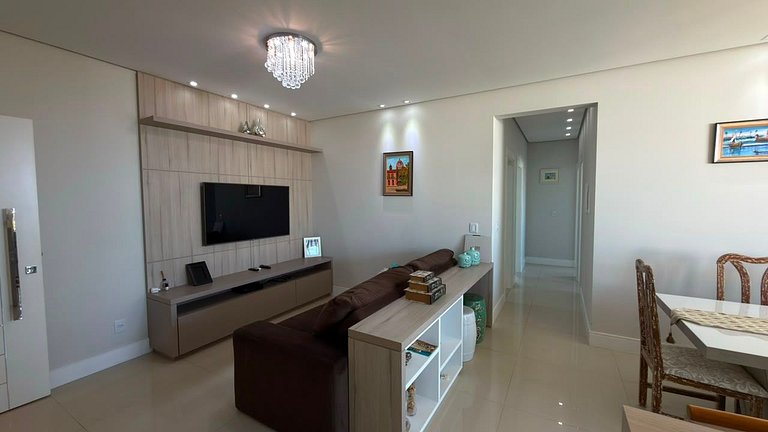 Cód 14- belo apartamento a penas 100 metros do mar