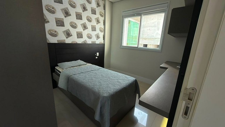 Cód 14- belo apartamento a penas 100 metros do mar