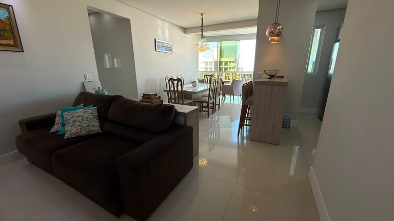 Cód 14- belo apartamento a penas 100 metros do mar