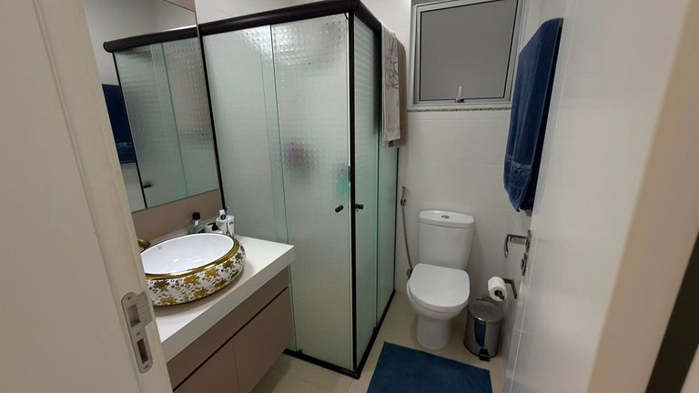 Cód 14- belo apartamento a penas 100 metros do mar