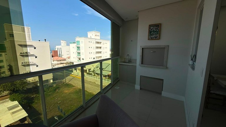 Cód 14- belo apartamento a penas 100 metros do mar