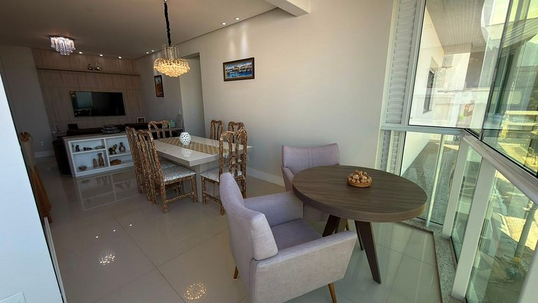 Cód 14- belo apartamento a penas 100 metros do mar