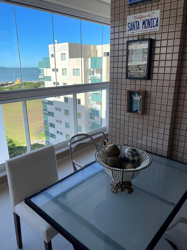 Cód 95 - Apartamento amplo e decorado