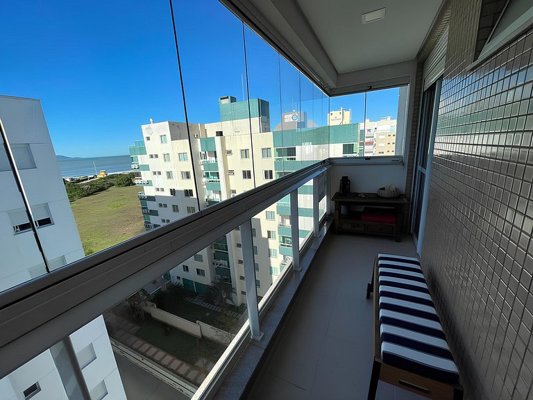 Cód 95 - Apartamento amplo e decorado