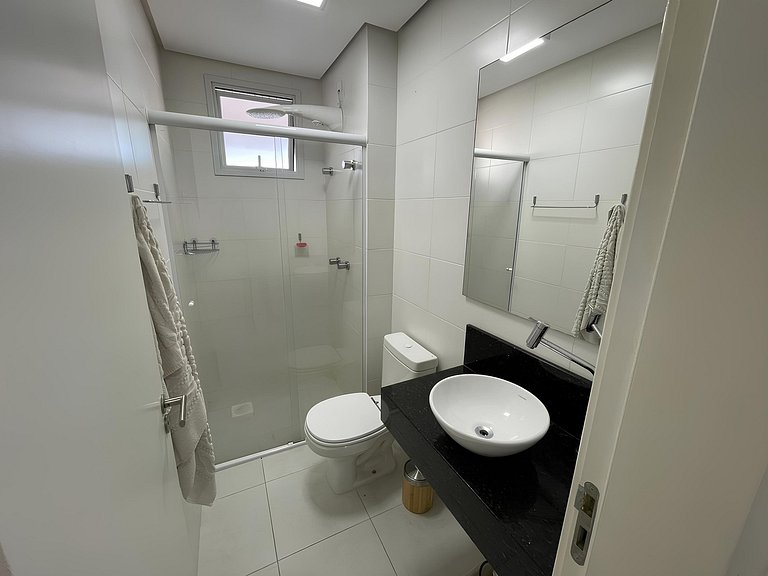 Cód 95 - Apartamento amplo e decorado