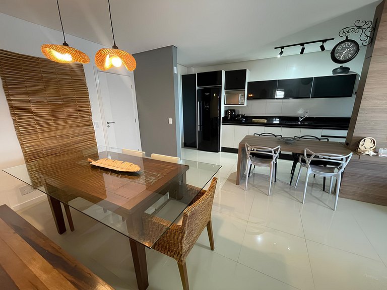 Cód 95 - Apartamento amplo e decorado