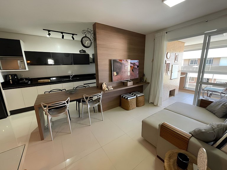Cód 95 - Apartamento amplo e decorado