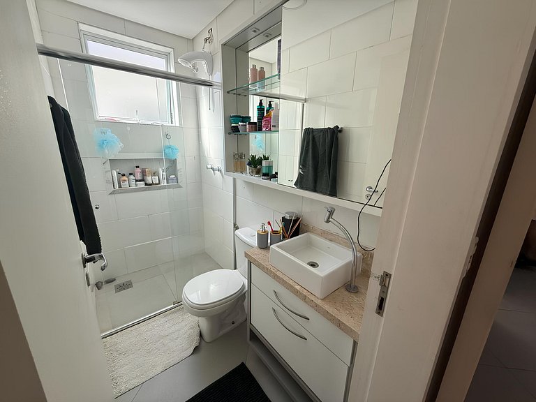 Cód 96 - Excelente apartamento de 2 suítes