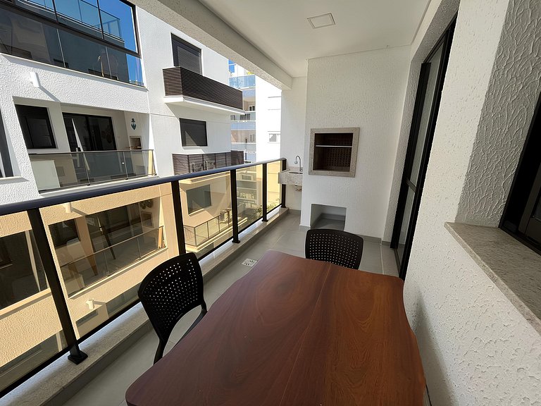 Cód 98 - Belissímo apartamento á 280m do mar