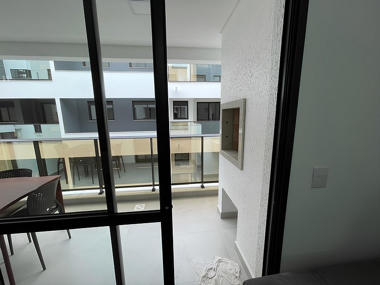 Cód 98 - Belissímo apartamento á 280m do mar